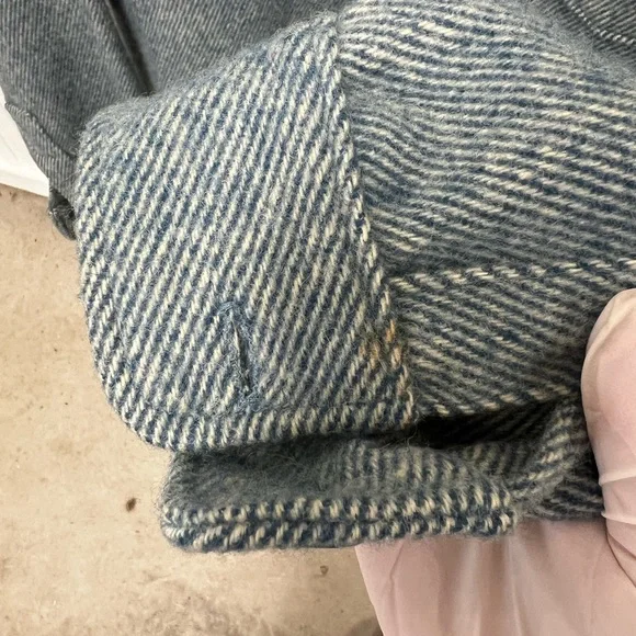 Vintage Men’s Medium Blue Wool Button Down Shirt - Picture 6 of 11